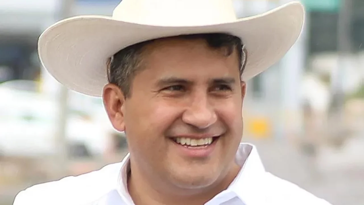Columna Deadline: Alcalde de Uruapan pidió auxilio a todos y dejaron que lo mataran