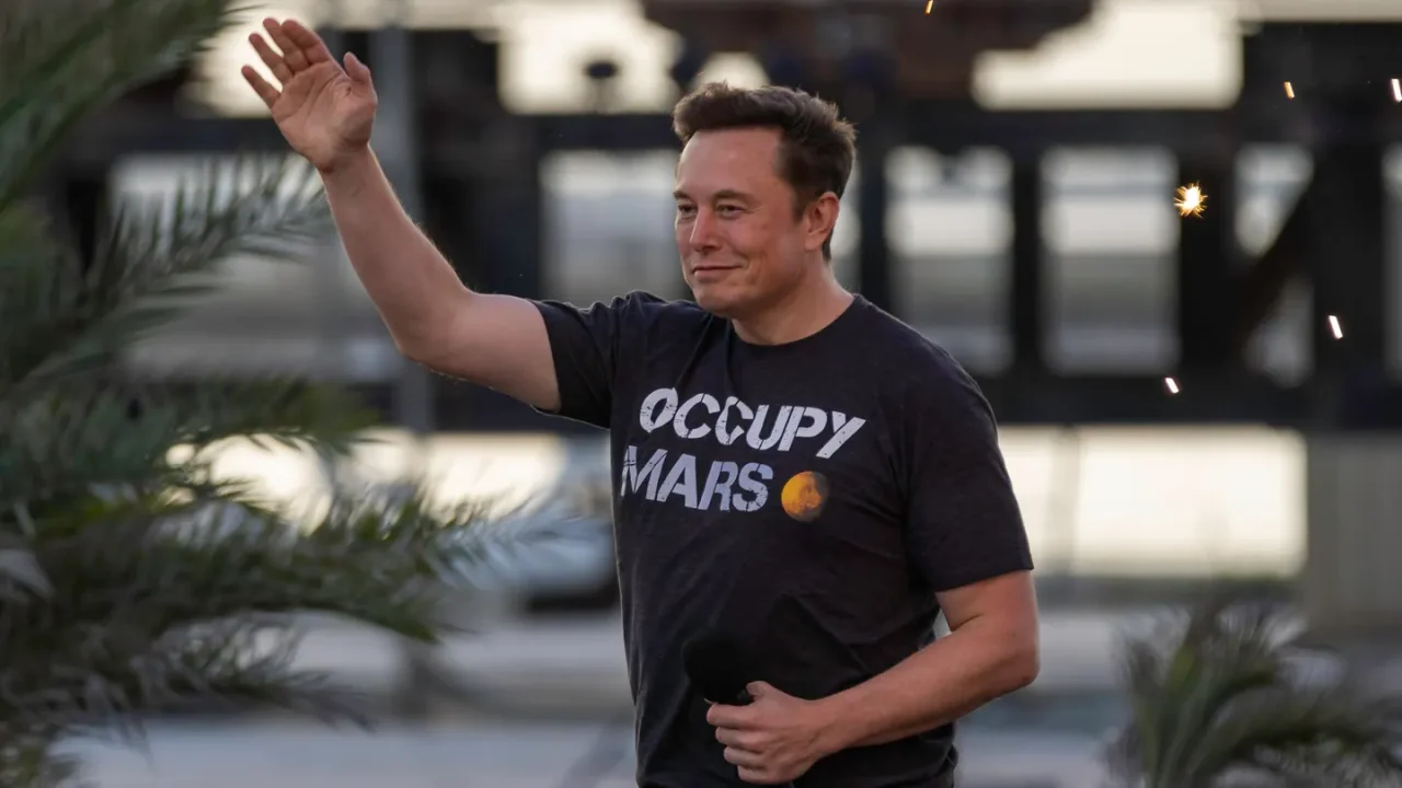 Los informes de señales de Musk sobre la planificación de una salida a bolsa de SpaceX el próximo año son ‘precisos’