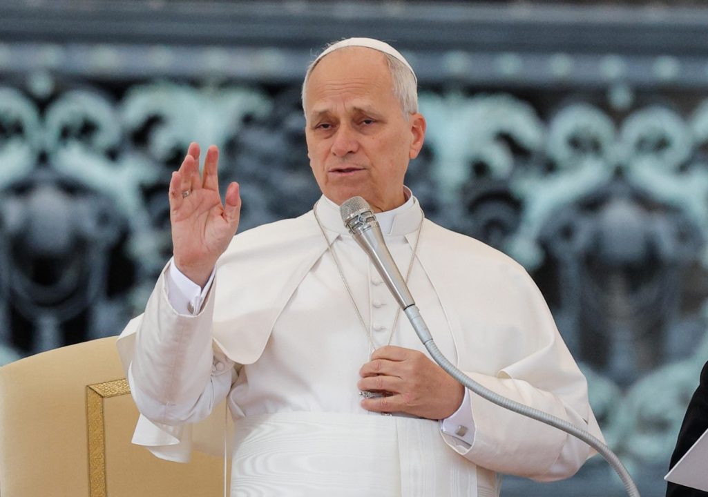 El Papa León XIV, instando a la regulación de la IA, advierte que algunas armas ya están fuera del control humano
