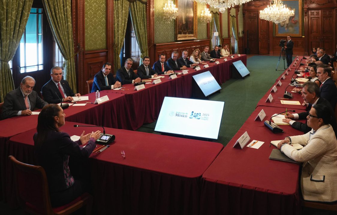 Sheinbaum y empresarios anuncian creación de consejo para promoción de inversiones