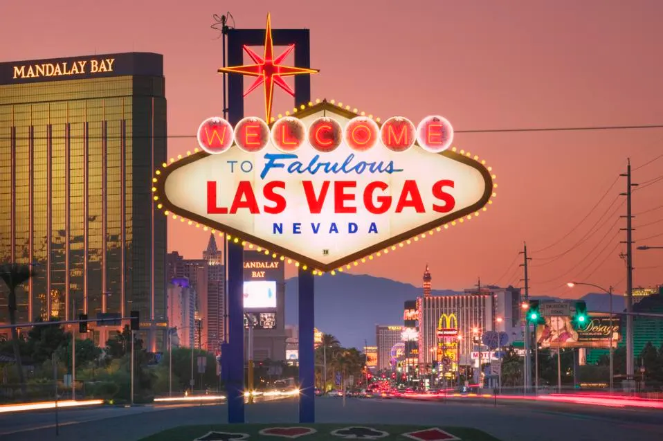 Las Vegas lanza una venta cibernética para rescatar su terrible año turístico
