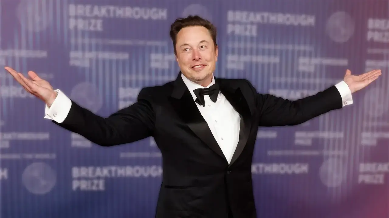 Musk es la primera persona en tener un patrimonio de 600,000 mdd
