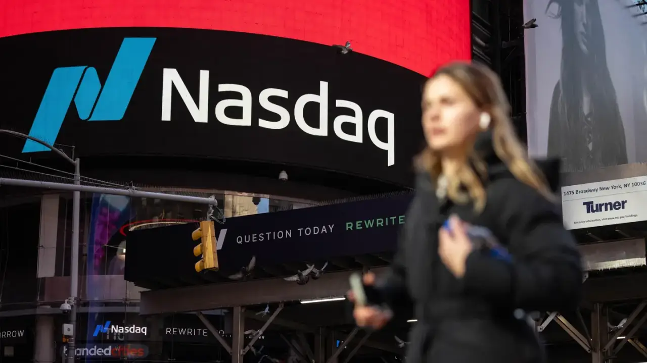 Planes para que el Nasdaq opere todo el día son lo peor del mundo: Wells Fargo