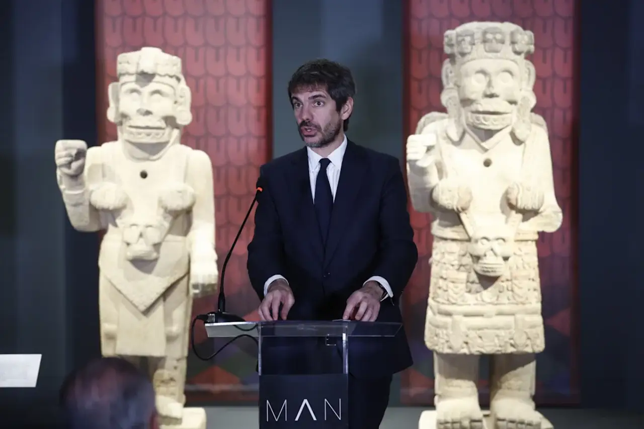 Ministro español dice que no hay que tener miedo a pedir perdón a México por colonialismo