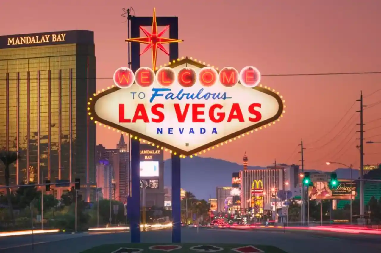 Las Vegas lanza una venta cibernética para rescatar su terrible año turístico