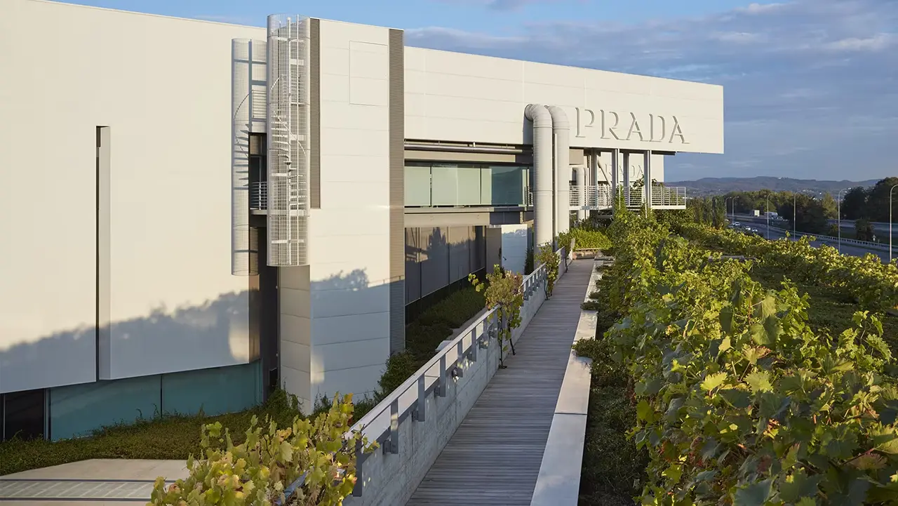 Prada lanzará sandalias ‘Made in India’ de 930 dólares tras una reacción negativa sobre apropiación cultural