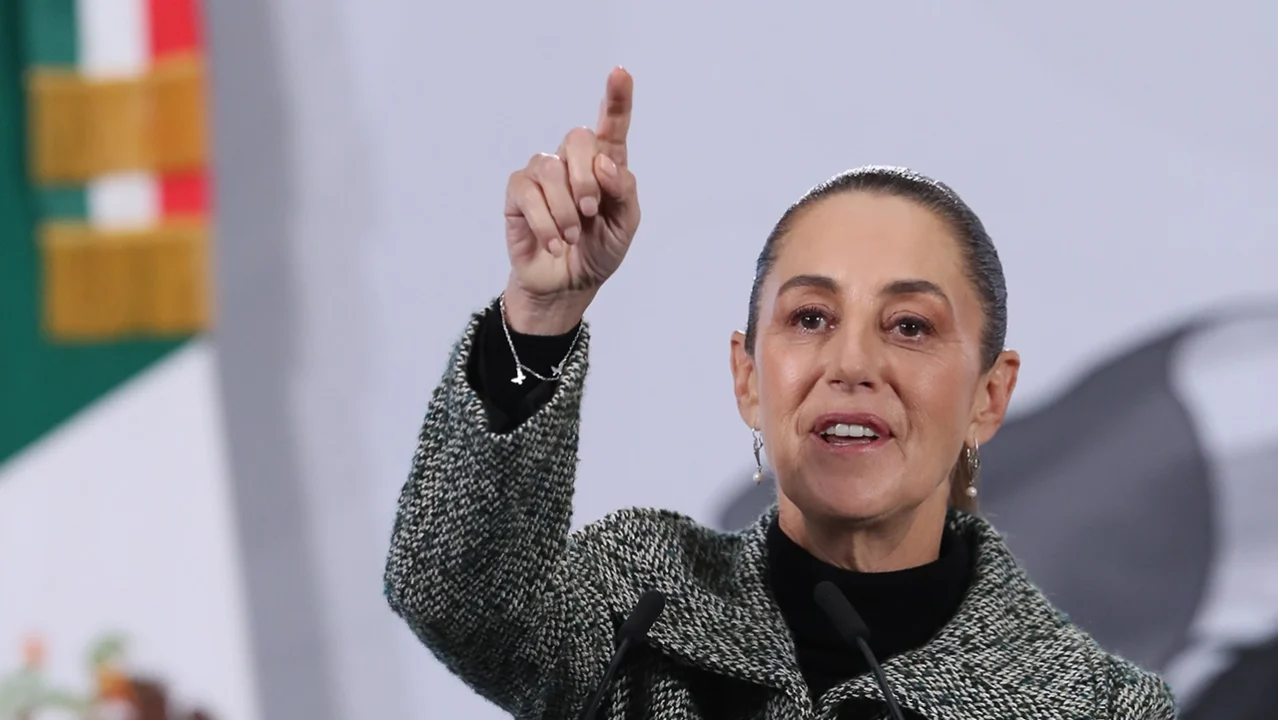 Sheinbaum ofrece a convocar países para salida ‘pacífica’ a la tensión de EU y Venezuela