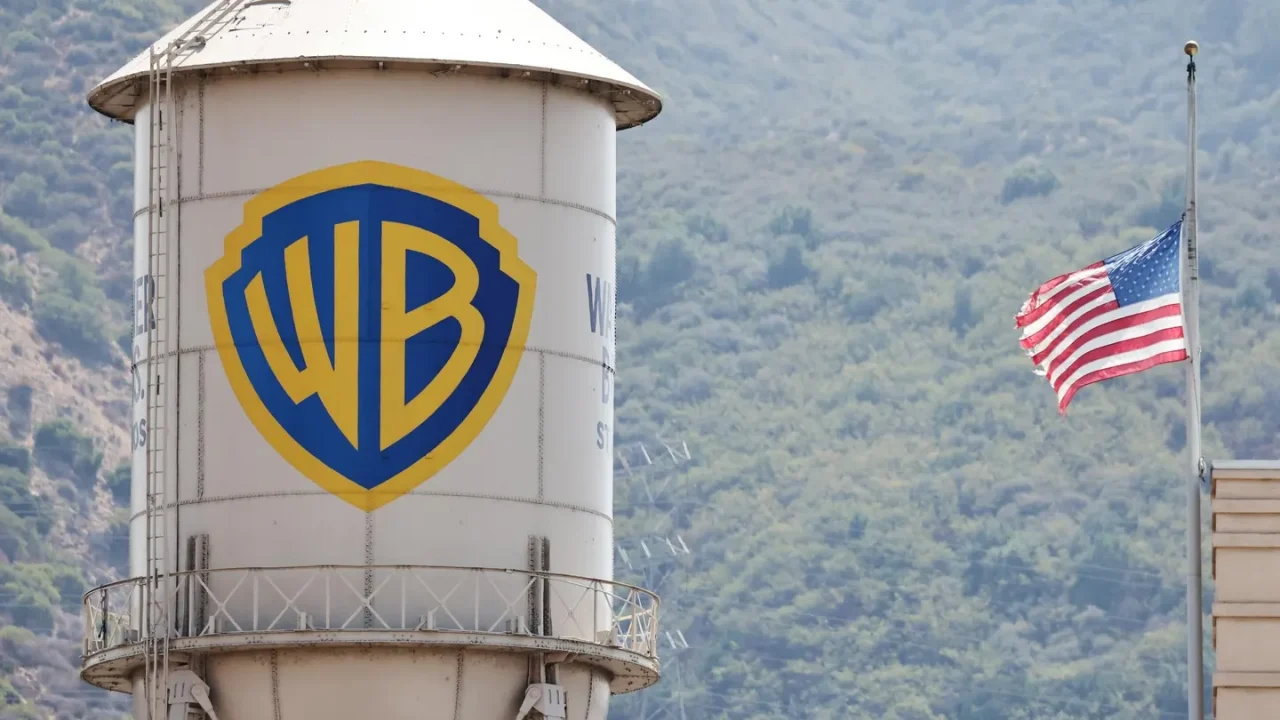 ¿Qué significa la planeada adquisición de Warner Bros. por parte de Netflix para los cines y títulos como HBO y CNN?