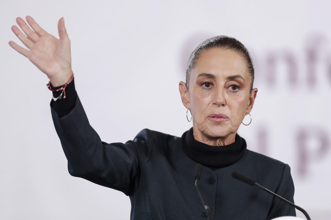 Sheinbaum asegura que la entrega de 37 presos a EU fue una ‘decisión soberana’