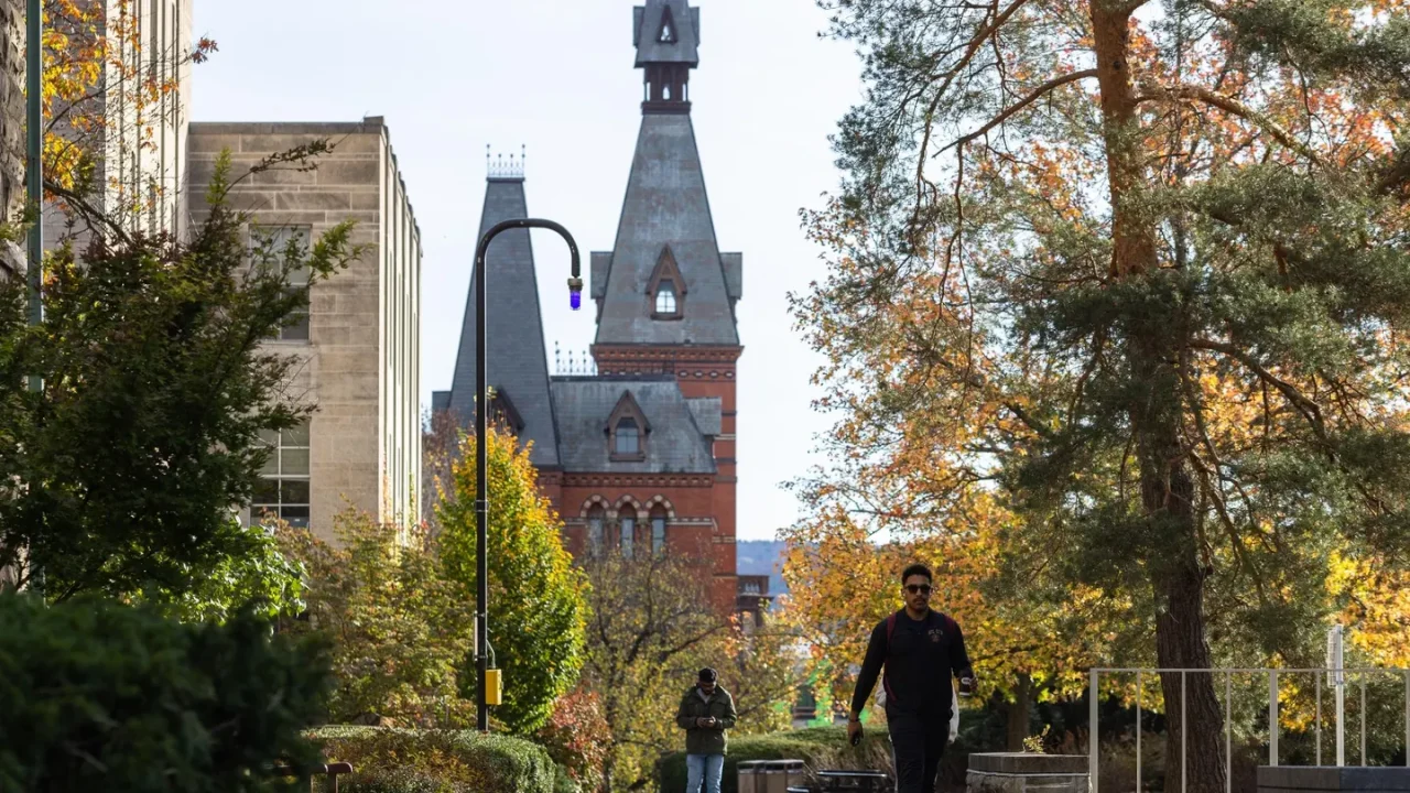 Multimillonario David Duffield hace donación histórica a su alma mater