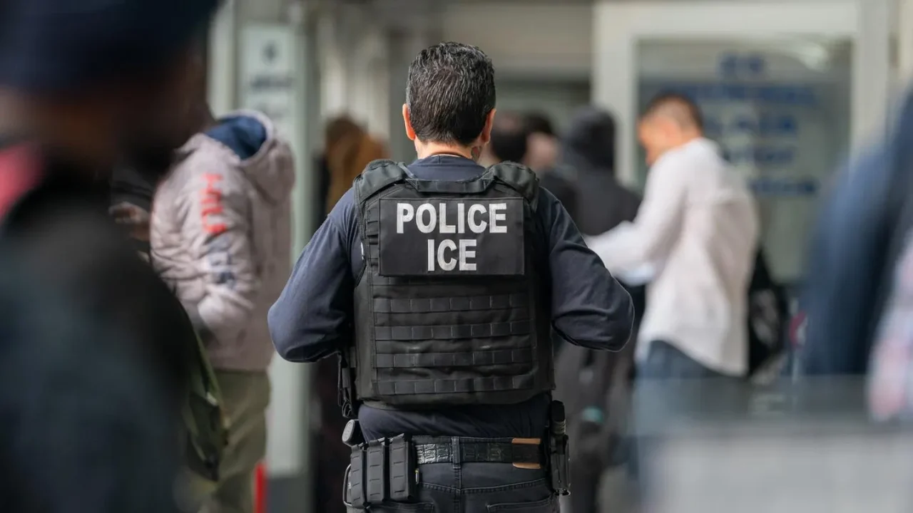 AT&T, Deloitte y otras tienen los contratos más grandes de ICE