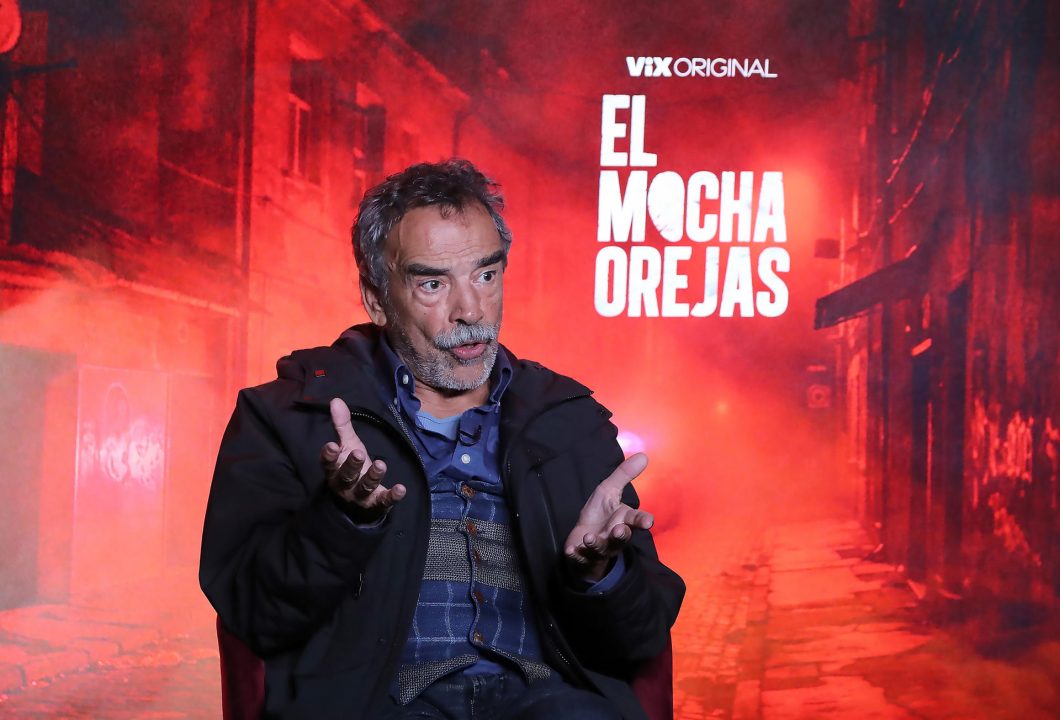 México todavía no se quita de encima esa terrible capa oscura y violenta, considera Damián Alcázar, quien protagoniza la serie ‘El Mochaorejas’