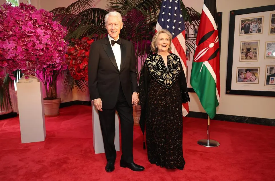 Caso Epstein: comité legislativo declara a los Clinton en desacato al Congreso