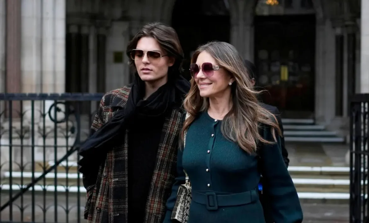 Elizabeth Hurley declara que sufrió una ‘brutal invasión de su privacidad’ por parte del Daily Mail