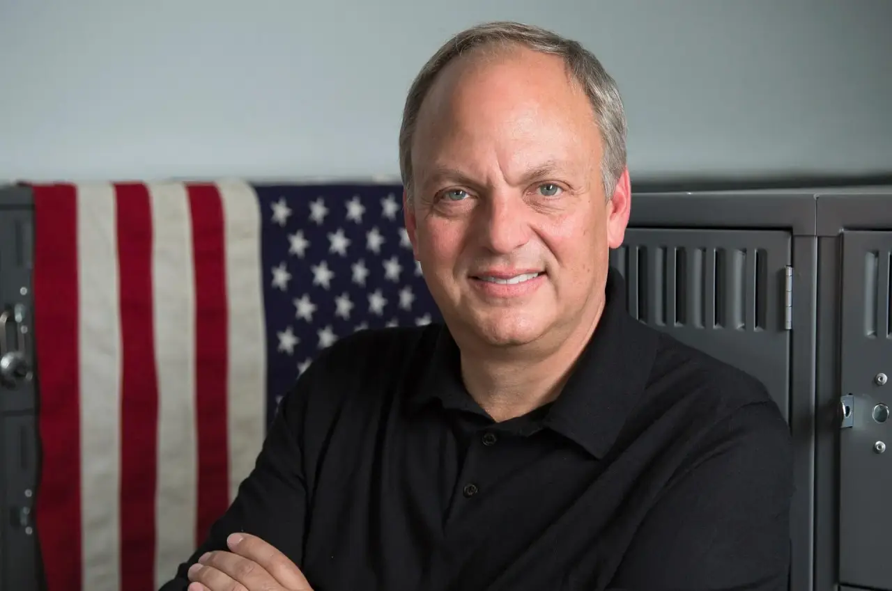 Conozca al nuevo candidato de Trump para la FTC, uno de los empresarios más ricos de Estados Unidos