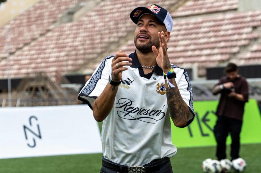 Neymar convierte su vida en una exposición interactiva