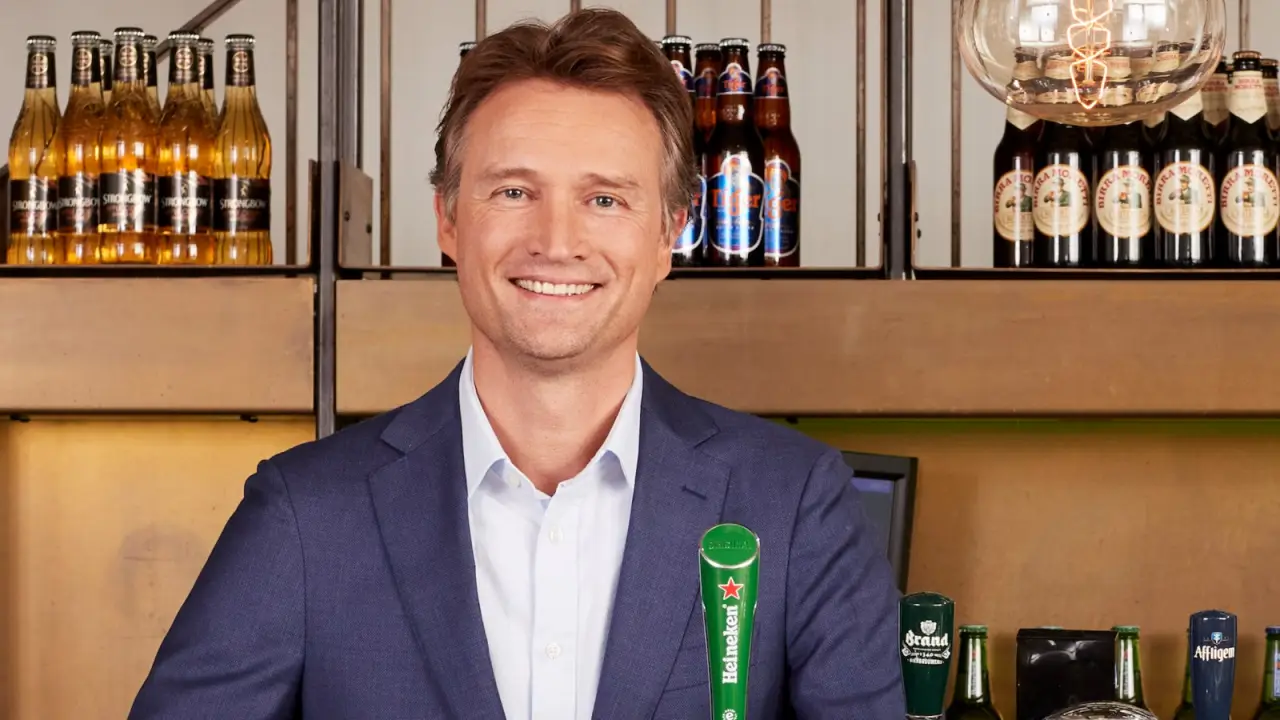 CEO de Heineken dimite ante la lentitud de las ventas y la insatisfacción de los inversores