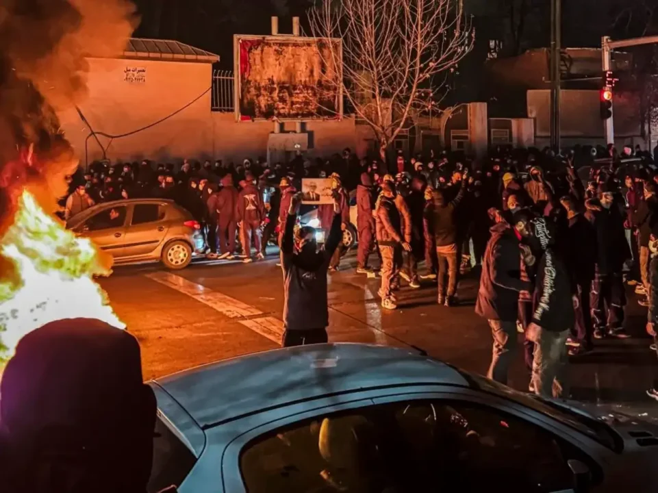 Protestas en Irán: el número de muertos supera los 500 mientras Trump evalúa medidas en EU