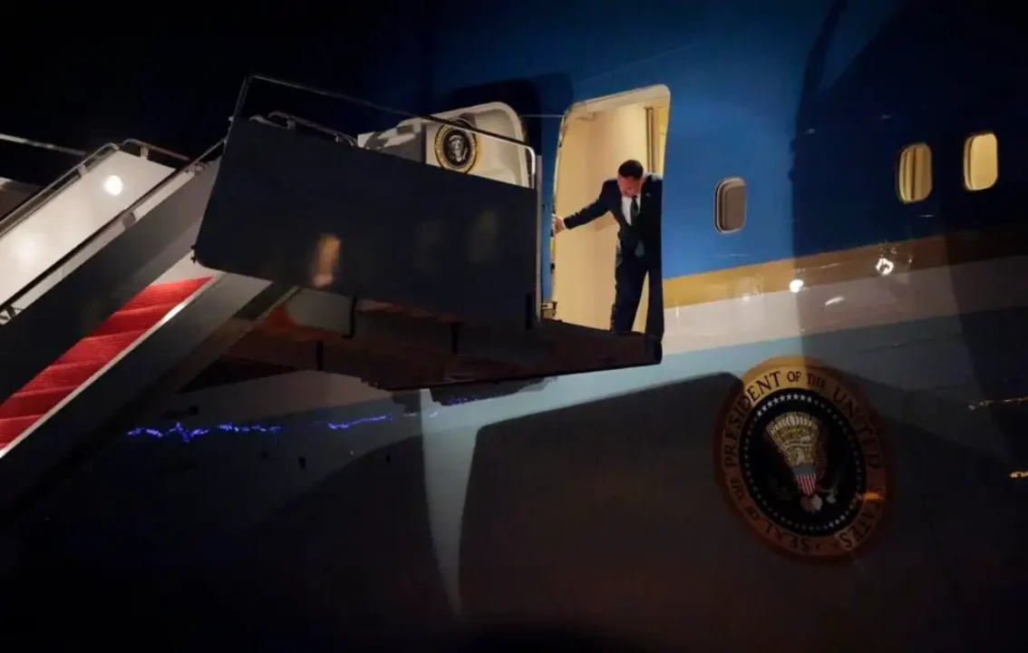 Trump lleva un avión de respaldo a Davos tras devolución del Air Force One por problema ‘menor’