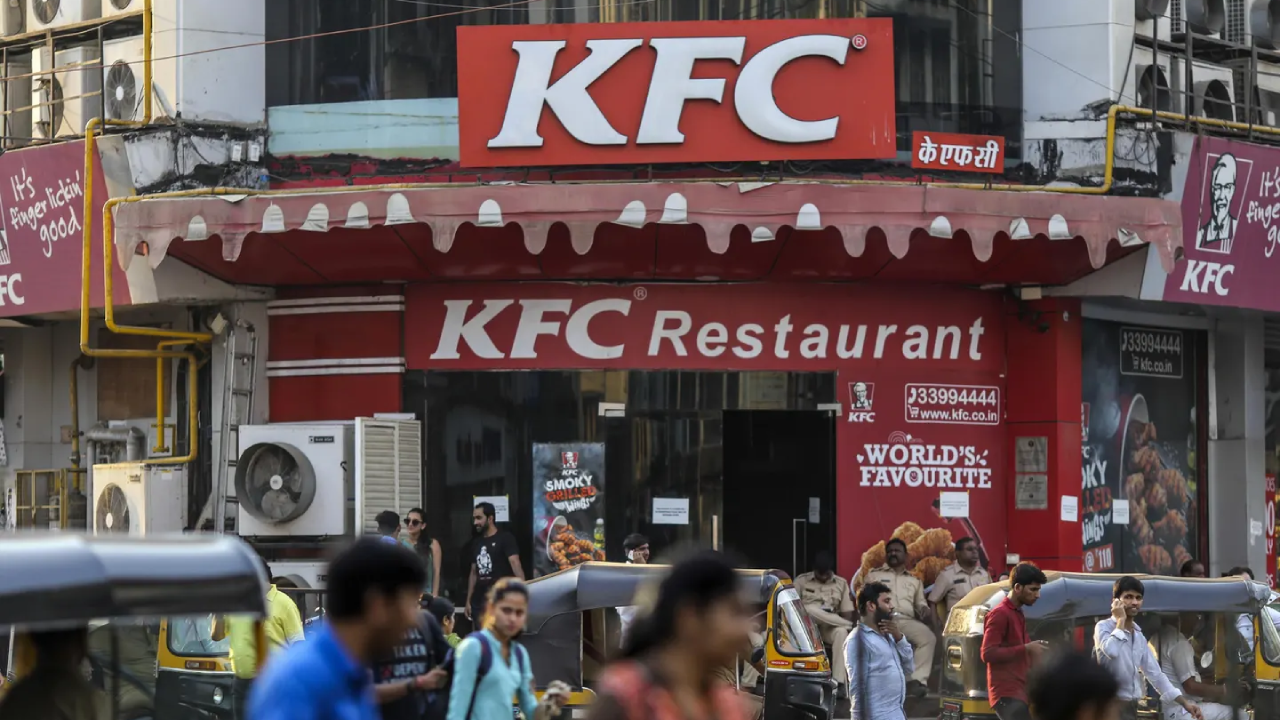 Devyani fusionará cadenas KFC y Pizza Hut en India en un acuerdo de 931 mdd