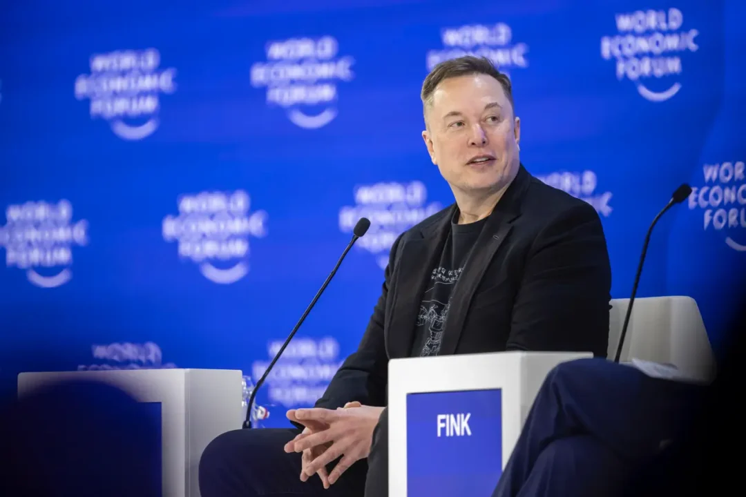 Musk dice que una planta solar en zona poco poblada de Europa puede dar energía a toda la región