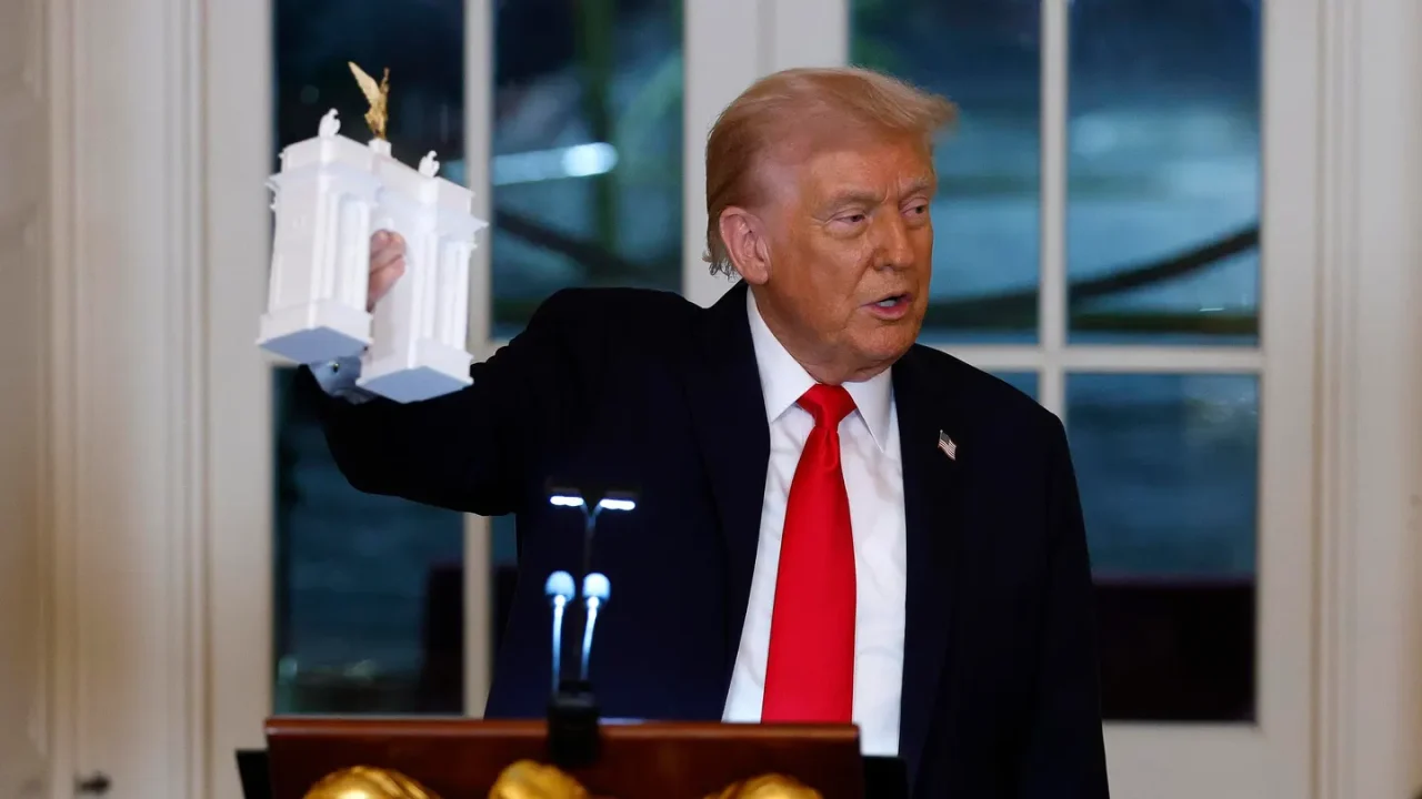 Veteranos de la Guerra de Vietnam demandan a la administración Trump por el llamado ‘Arco de la Independencia’