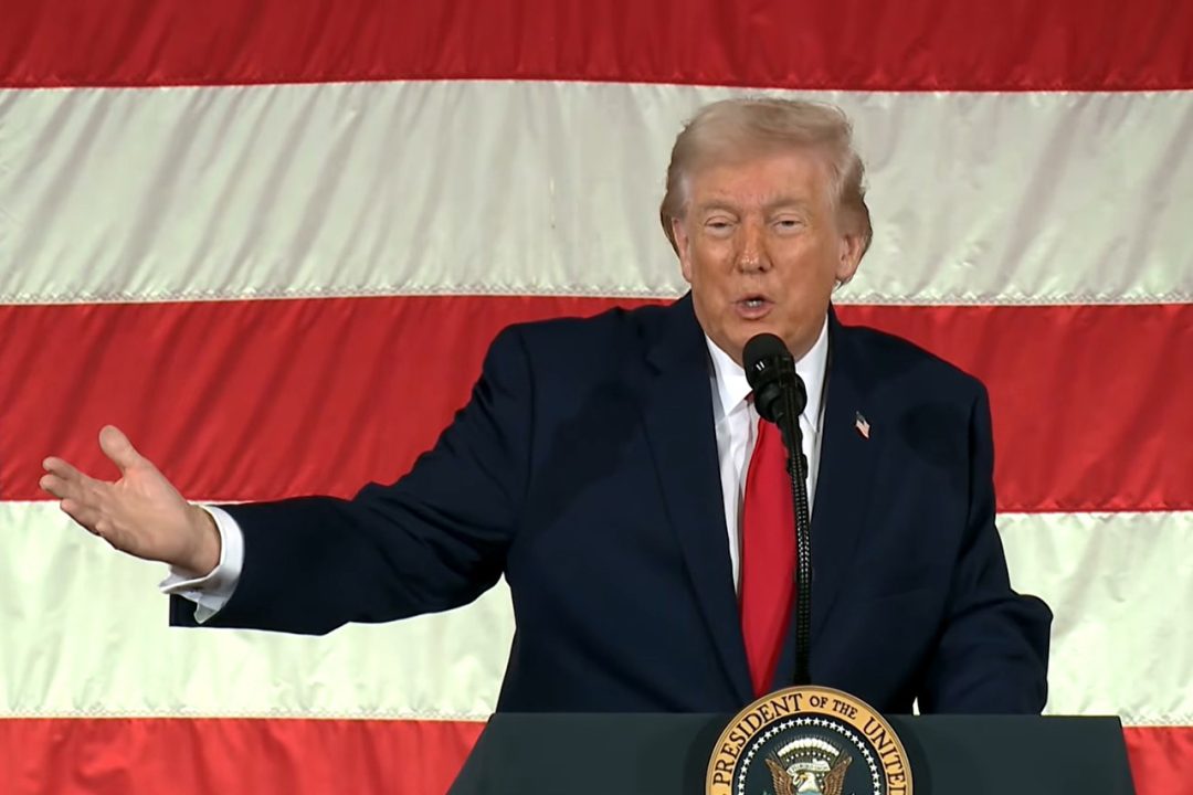Trump habría revisado opciones para declarar una emergencia y controlar las elecciones