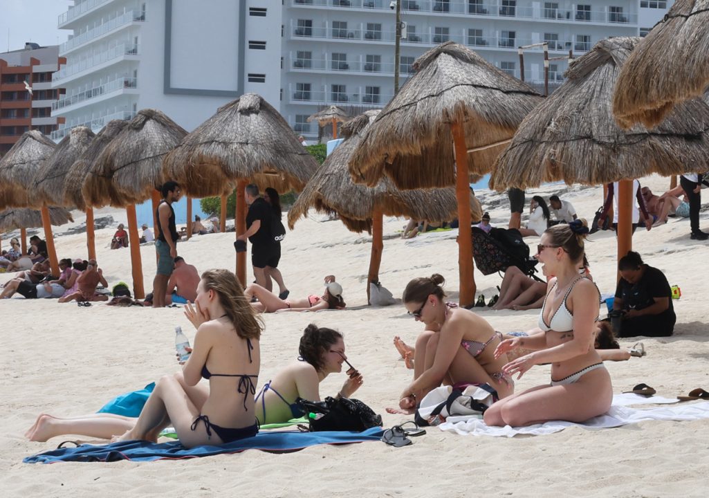 Autoridades aseguran estabilidad en el turismo tras violencia por ‘El Mencho’