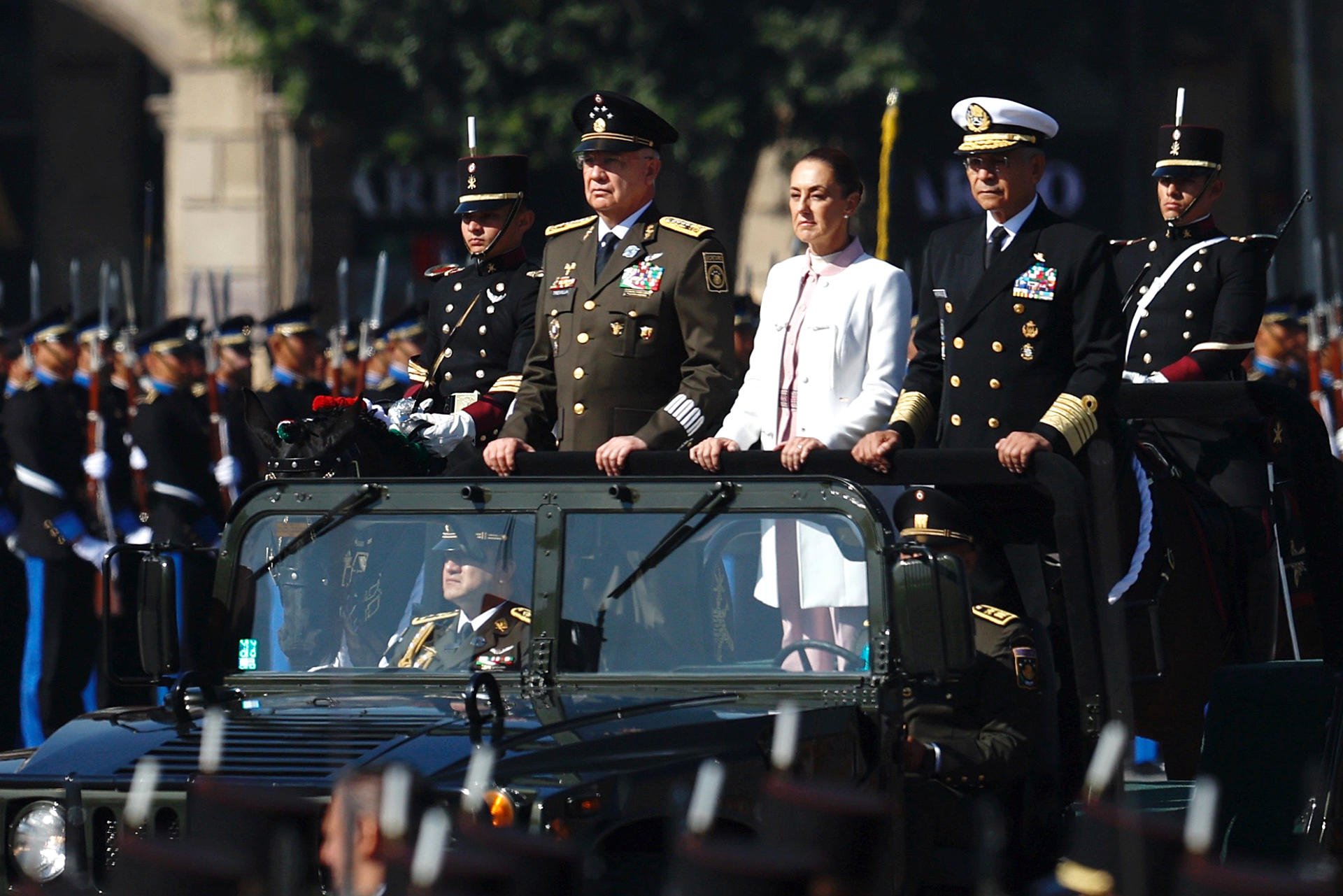 Secretarios de Defensa y de Marina están en EU para reunión con el Comando Norte, informa Sheinbaum