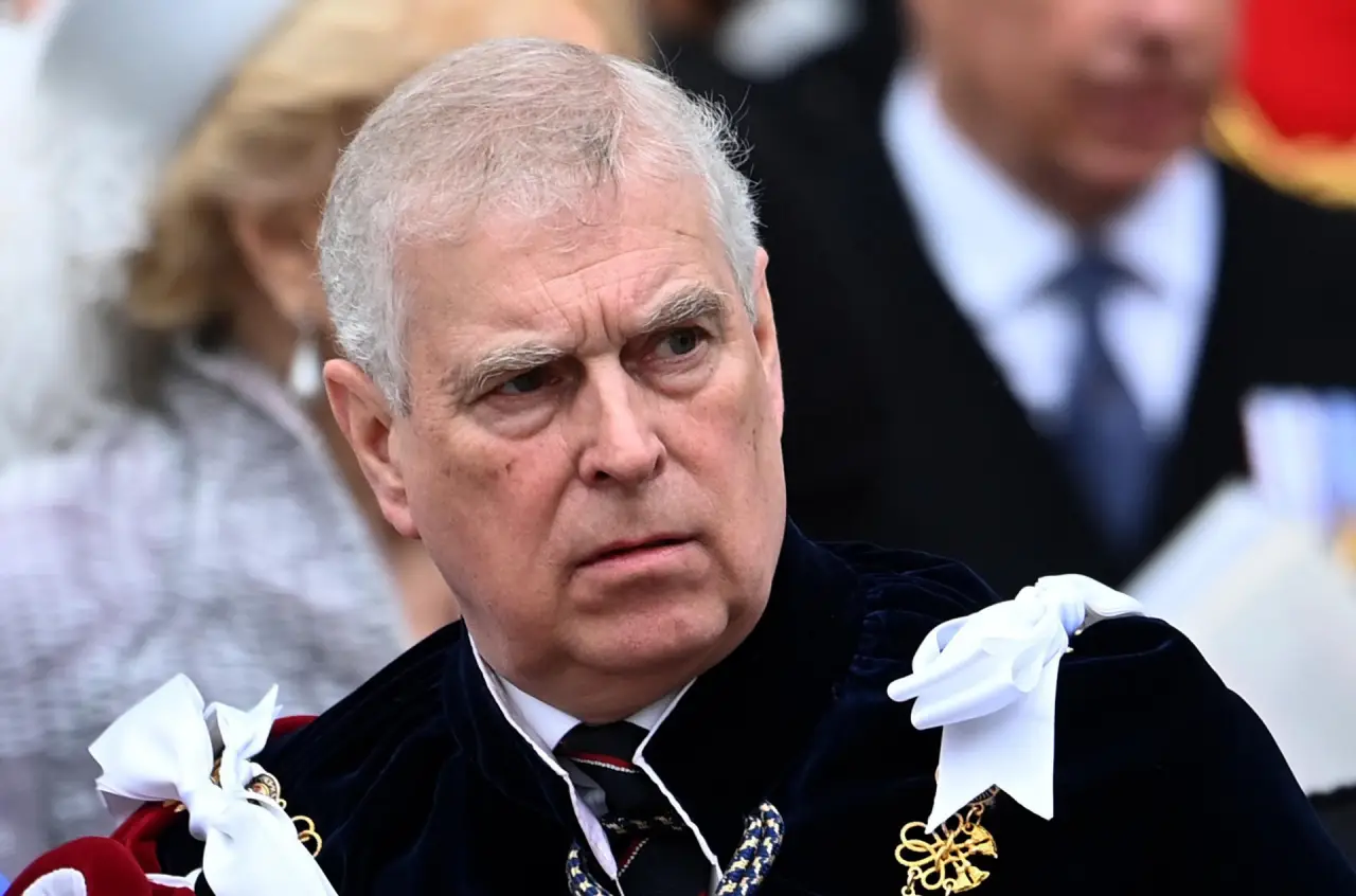 El hermano del rey Carlos, Andrés, abandona su residencia en Windsor tras las últimas revelaciones sobre Epstein