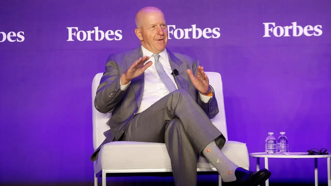 El CEO de Goldman Sachs pasa de ser escéptico de Bitcoin a propietario ante la caída del precio