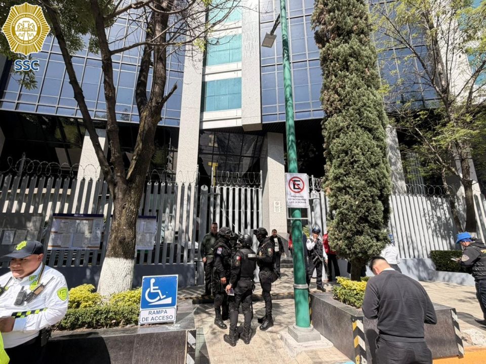 Desalojan edificio del Poder Judicial en la CDMX por amenaza de bomba
