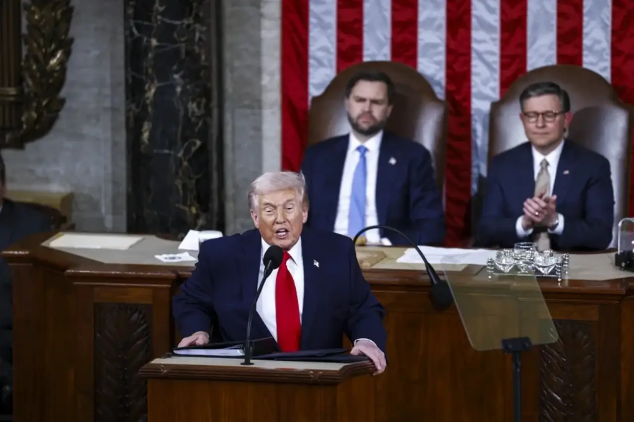 En su discurso ante el Congreso Trump siembra aún más incertidumbre sobre sus aranceles