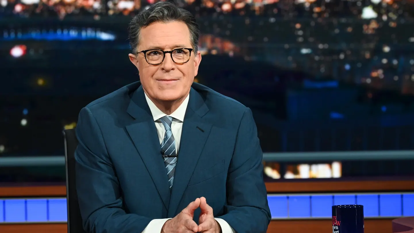 La entrevista prohibida de Colbert con el representante demócrata Talarico es vista en línea por decenas de millones