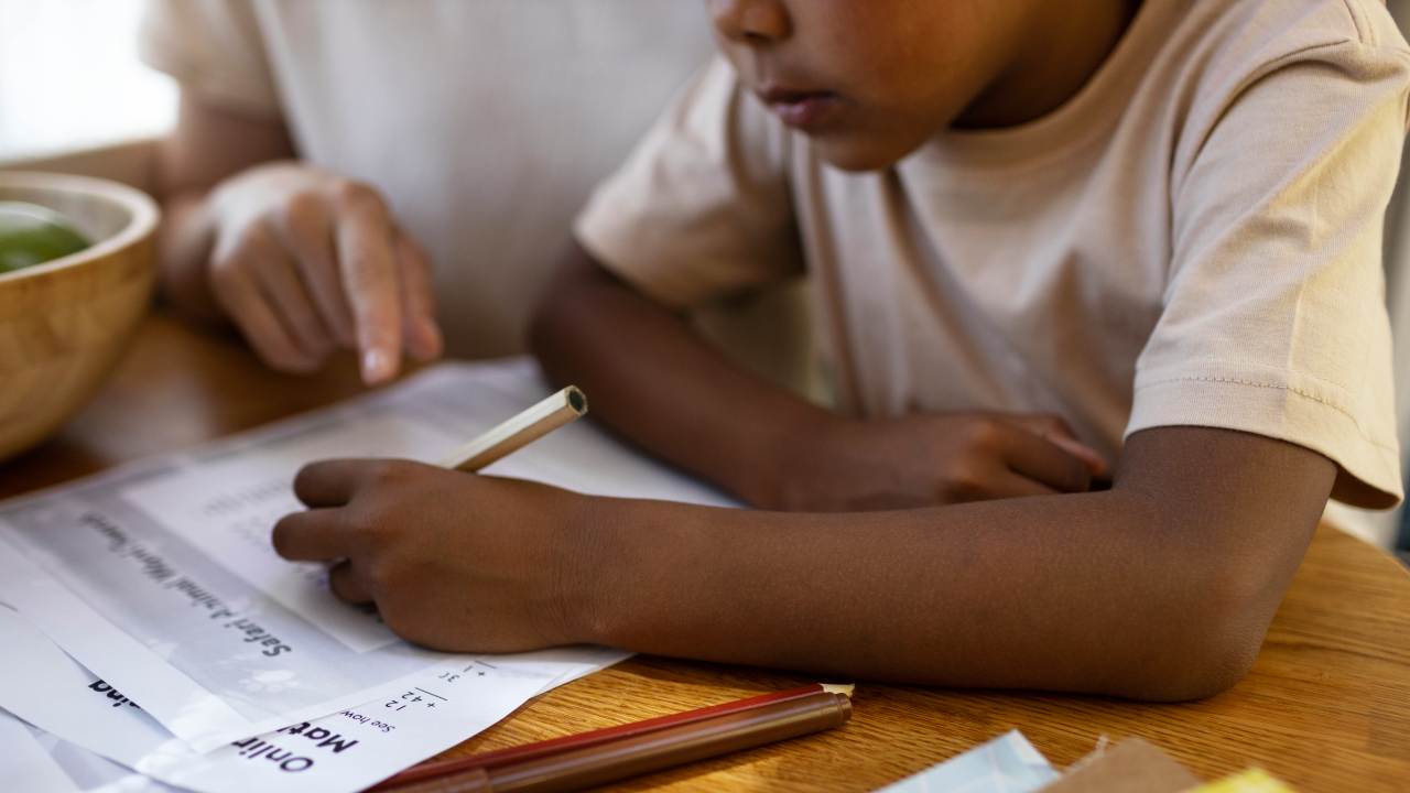 Unesco pide movilizar fondos para la educación en Cuba ante asedio petrolero de EU