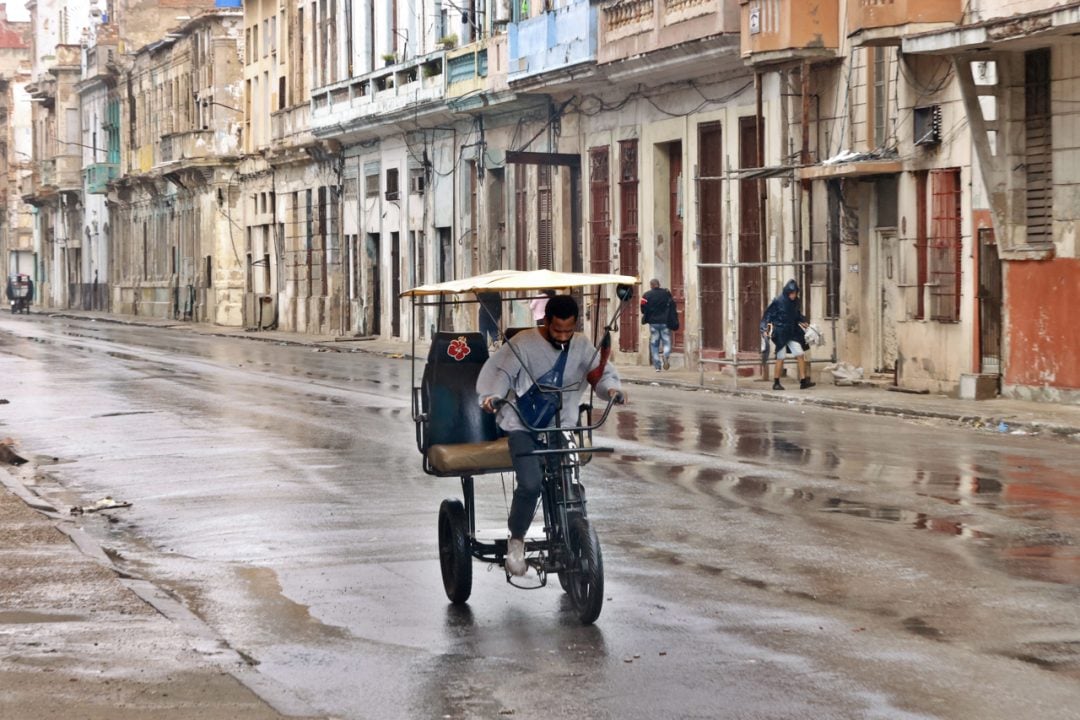 Cuba reconecta el 45% de sus termoeléctricas