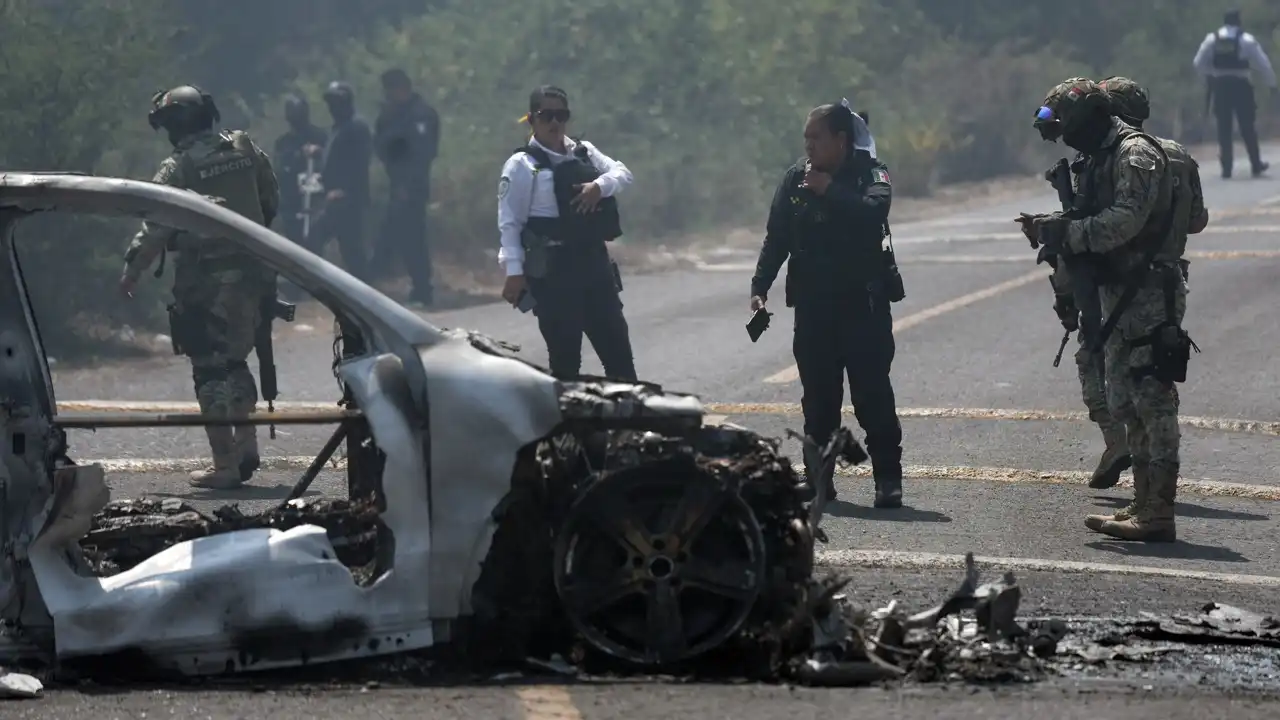 Tras muerte de ‘El Mencho’, narcos usan noticias falsas para sembrar miedo en México