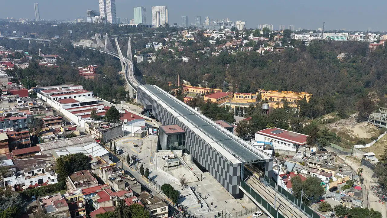 El tren Insurgente, que une CDMX con Toluca, inicia operaciones completas tras 12 años de obras y 100,000 mdp de inversión