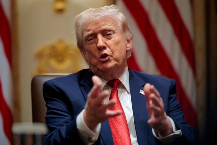 Trump revela que el ‘regalo’ que Irán le hizo a EU fue permitir el paso de 10 barcos petroleros por Ormuz