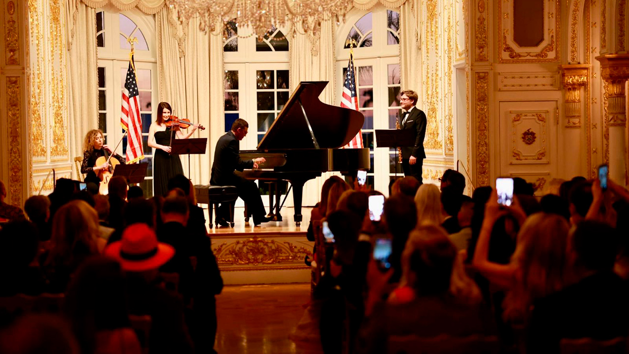 Dentro del exclusivo Concierto por la Paz de Omar Harfouch
