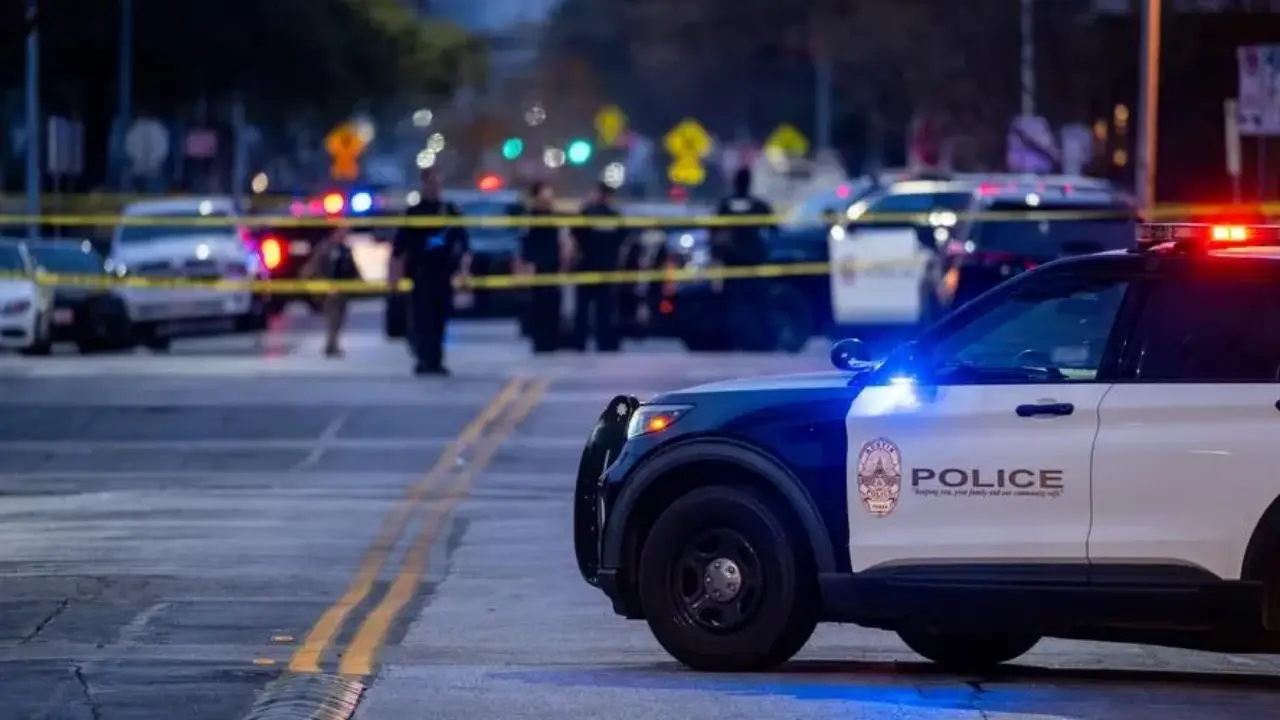 Sospechoso de tiroteo masivo en Austin vestía una camiseta con la bandera iraní: el FBI lo investiga como posible atentado terrorista