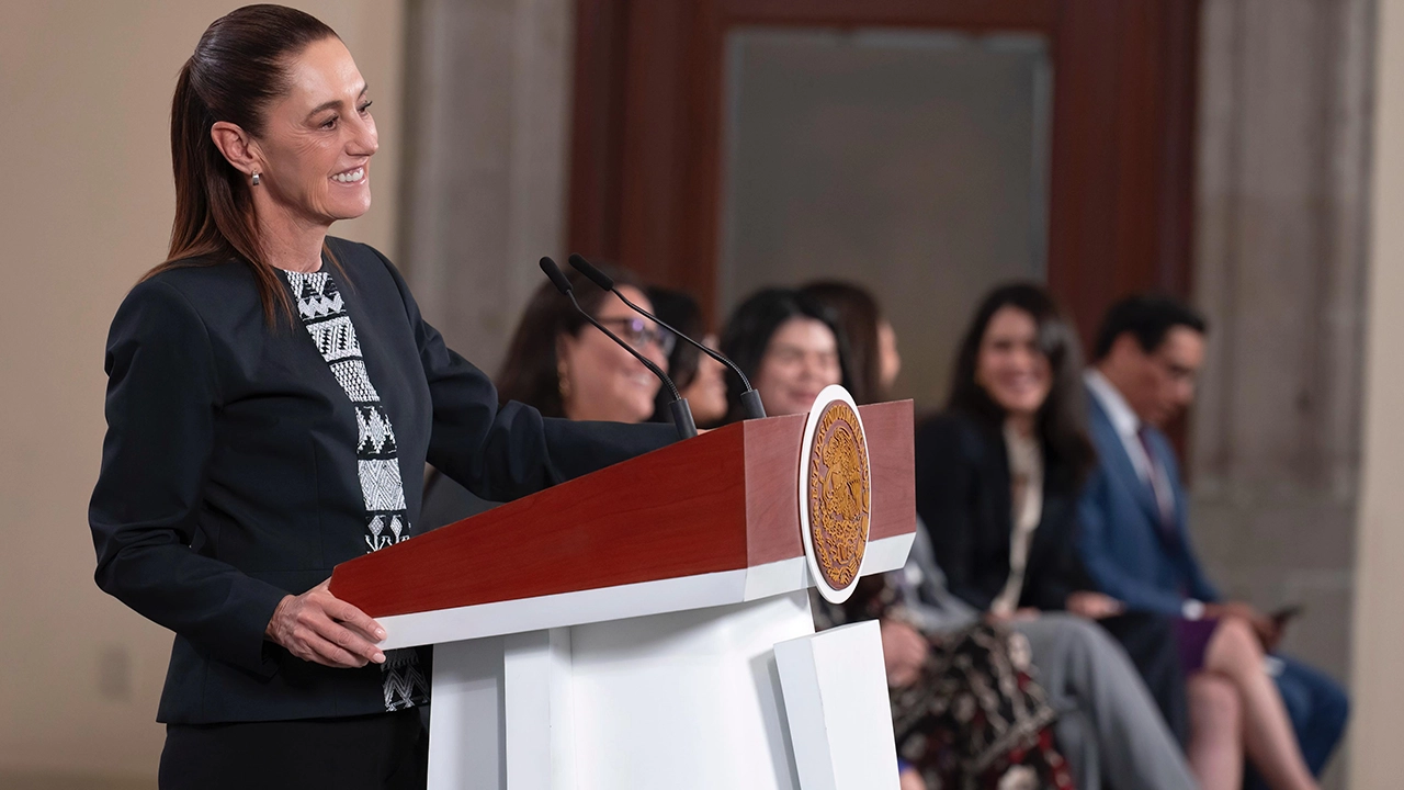 Gobierno de Sheinbaum pacta con plataformas de redes sociales acciones para prevenir violencia digital contra las mujeres