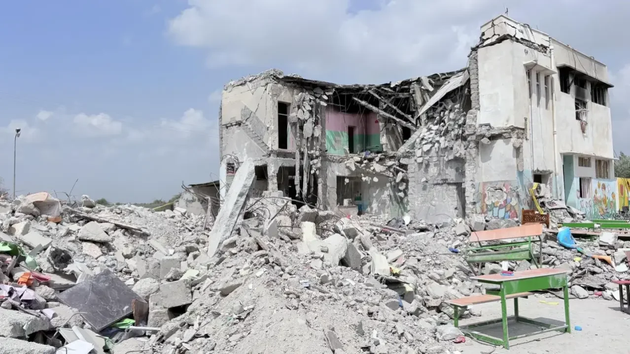 Crece la evidencia de que Estados Unidos estuvo detrás del ataque mortal a una escuela de niñas en Irán