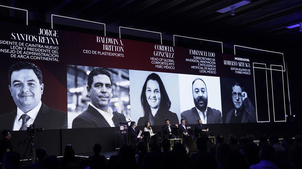 Foro Economía y Negocios: Empresarios destacan a Nuevo León como un buen estado para invertir