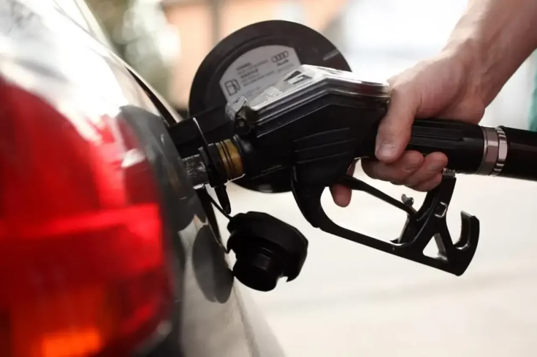 La guerra con Irán sacude la industria turística: las acciones de las empresas de viajes caen mientras el precio de la gasolina sube