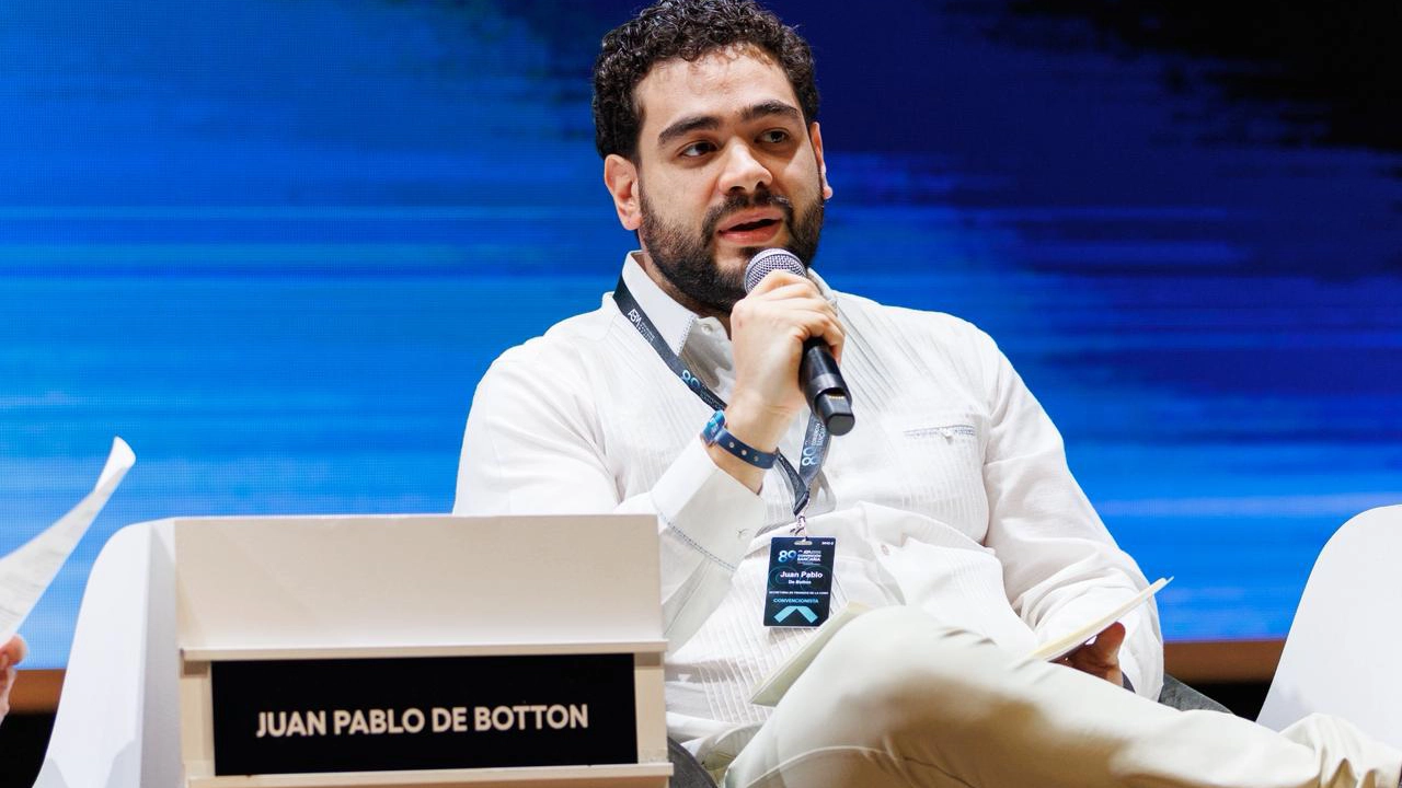 89 Convención Bancaria: Obras para el Mundial y la CDMX se financian con el pago de impuestos, informa Juan Pablo de Botton