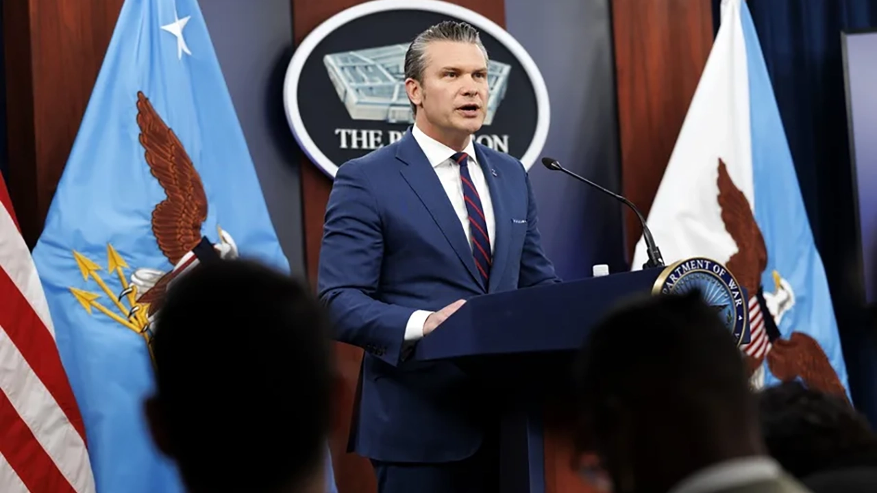 El bróker del secretario de Guerra de EU intentó comprar acciones de defensa antes de los ataques a Irán