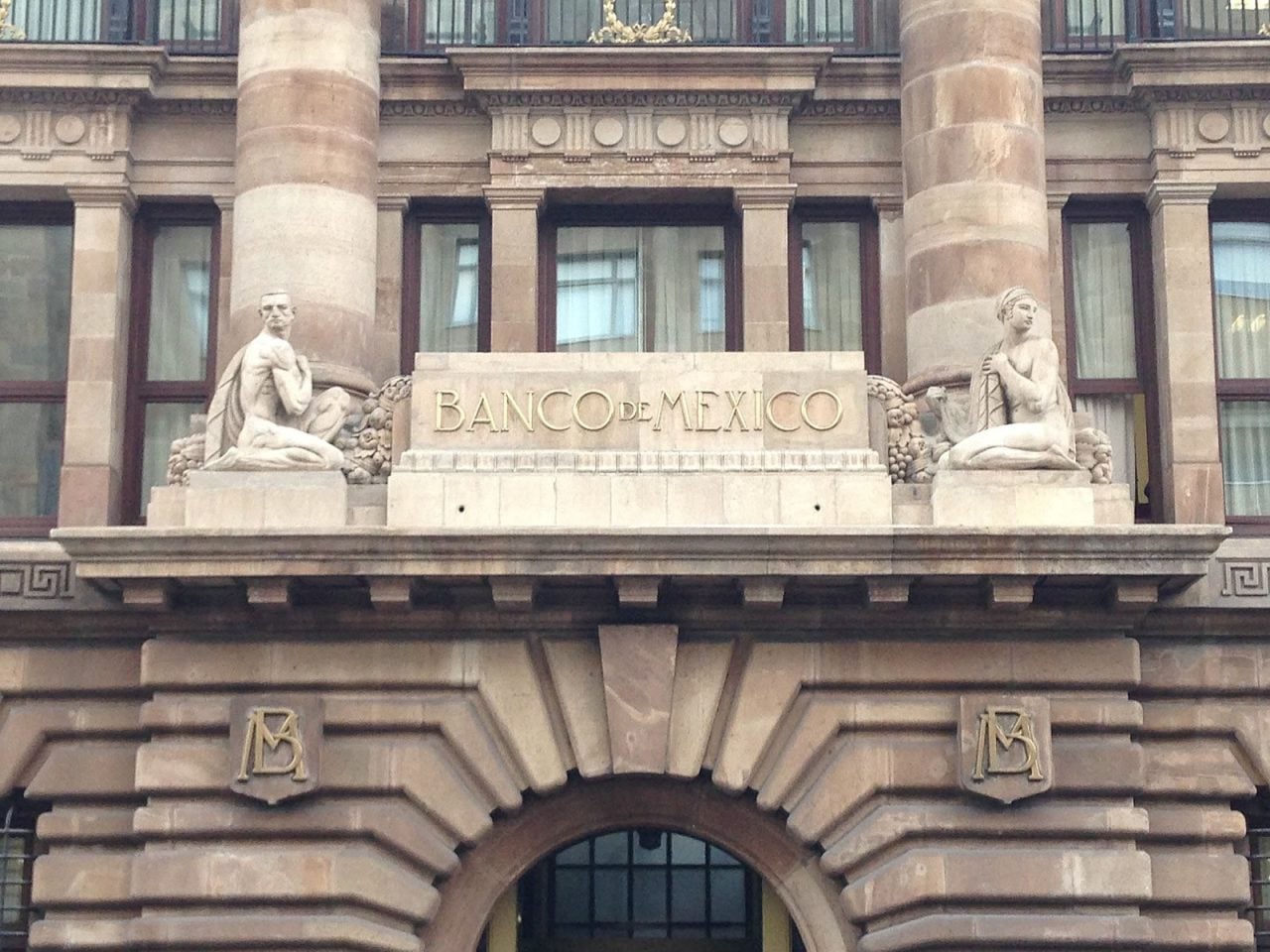 Banxico anuncia que a partir del tercer trimestre podría comprar Cetes y Bondes F