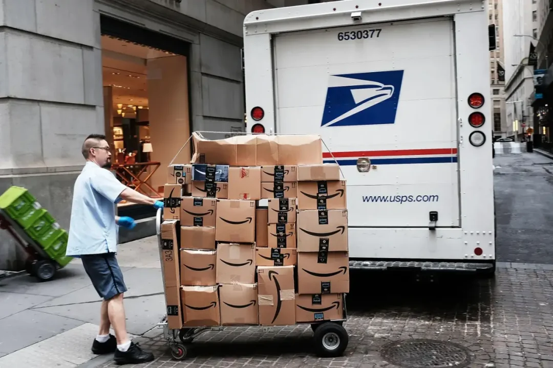 Amazon reducirá significativamente el número de paquetes enviados a través del Servicio Postal de EU, según un informe