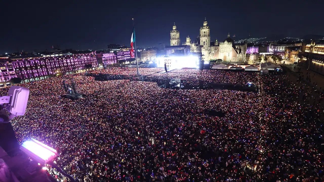 Shakira supera 400,000 asistentes en Zócalo y cierra su gira por México con nuevo récord